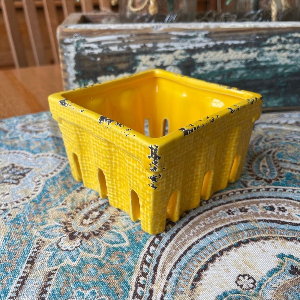 Yellow Ceramic Berry Basket Bowl Garlic Keeper Farmhouse Kitchen Decor